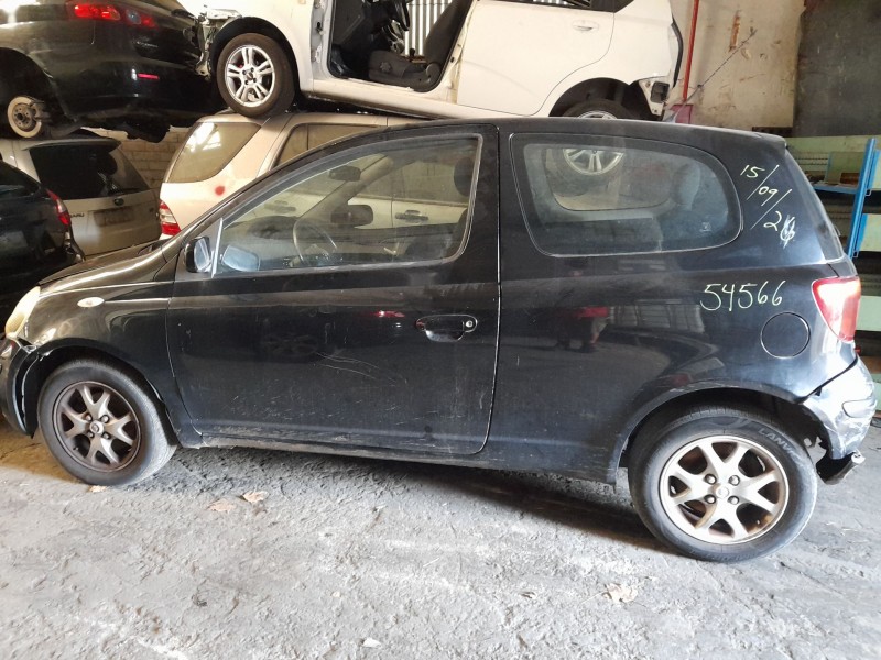 toyota yaris (_p1_) del año 2004