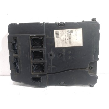 CAJA RELES / FUSIBLES 8200306435 S118400320C 