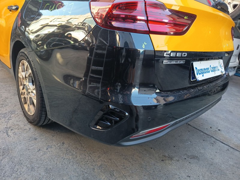 Recambio de paragolpes trasero para kia ceed tourer (cd) 1.6 crdi 136 referencia OEM IAM 86610J7310  