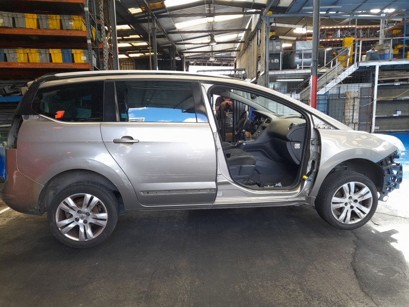 peugeot 5008 (0u_, 0e_) del año 2012
