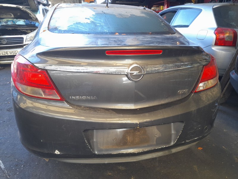 opel insignia a sedán (g09) del año 2009