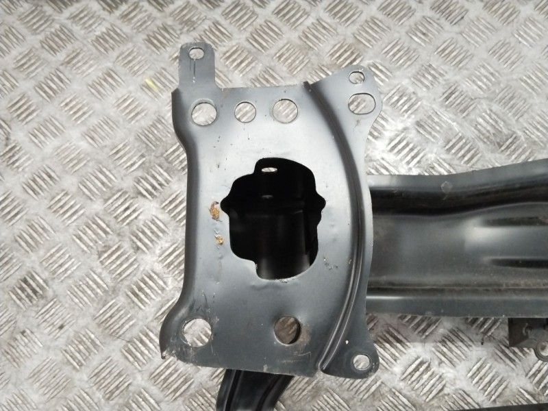Recambio de refuerzo paragolpes delantero para volkswagen passat b7 (362) 1.6 tdi referencia OEM IAM   