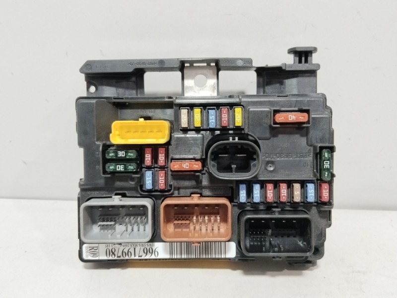 Recambio de caja reles / fusibles para peugeot 207 sw (wk_) 1.6 hdi referencia OEM IAM 9667199780  