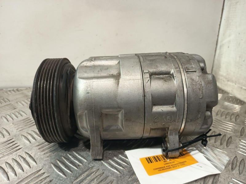 Recambio de compresor aire acondicionado para volkswagen golf iv (1j1) 1.4 16v referencia OEM IAM 1J0820803N  