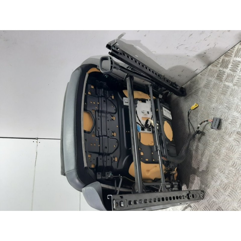 ASIENTO DELANTERO DERECHO NEGRO  - imagen 2