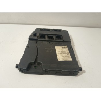 CAJA RELES / FUSIBLES 8200306435 