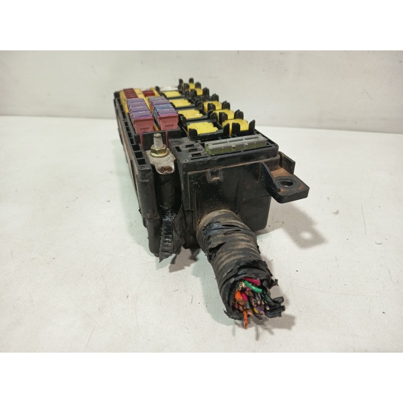 CAJA RELES / FUSIBLES 96539834  - imagen 4