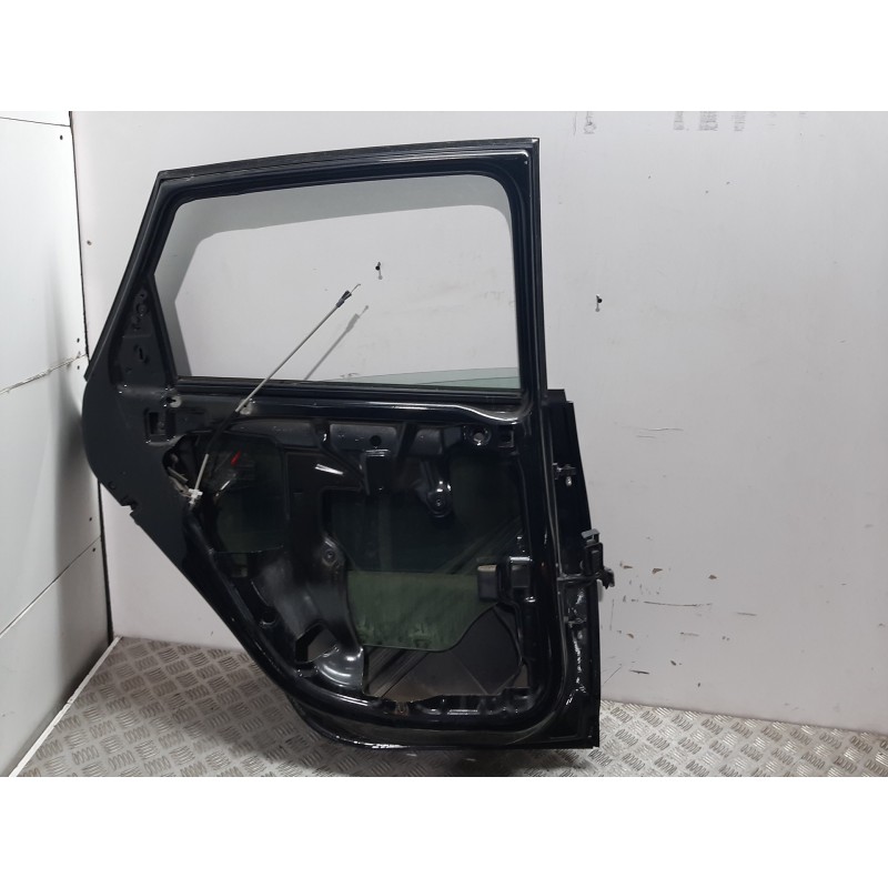 PUERTA TRASERA IZQUIERDA NEGRO  - imagen 3
