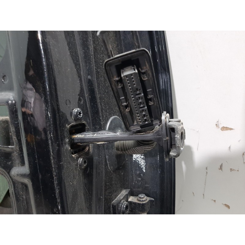 PUERTA TRASERA IZQUIERDA NEGRO  - imagen 4