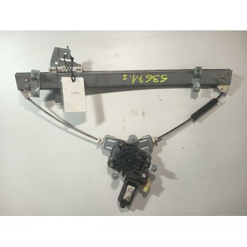 ELEVALUNAS DELANTERO IZQUIERDO 824011C010 