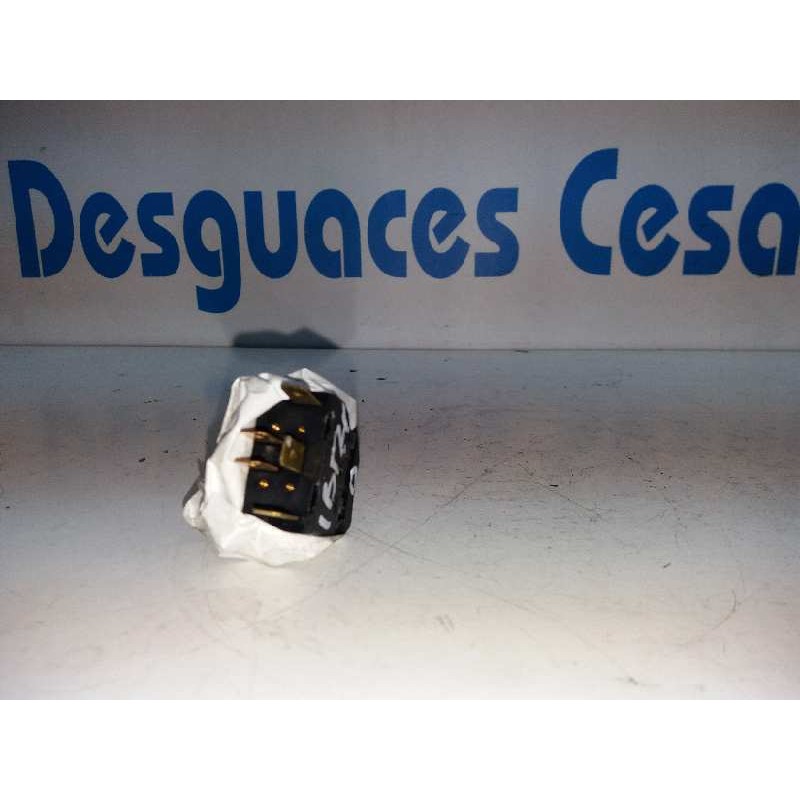 MANDO ELEVALUNAS DELANTERO DERECHO  - imagen 1