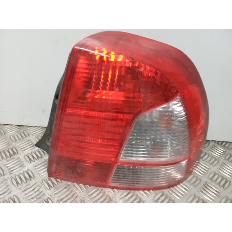 PILOTO TRASERO DERECHO 0K2SA51150A  - imagen 1