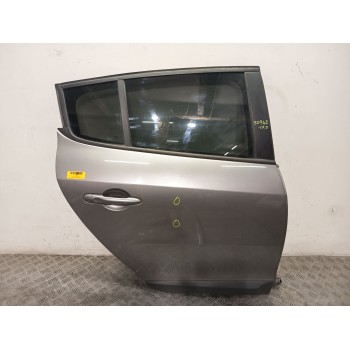 PUERTA TRASERA DERECHA 821008419R 