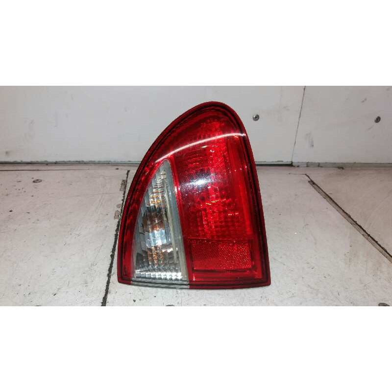 PILOTO TRASERO DERECHO 1M6945112 