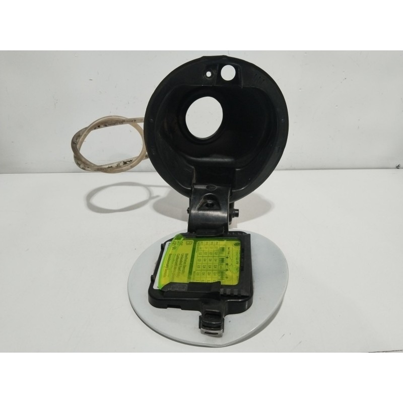 TAPA EXTERIOR COMBUSTIBLE 6V6809857  - imagen 3