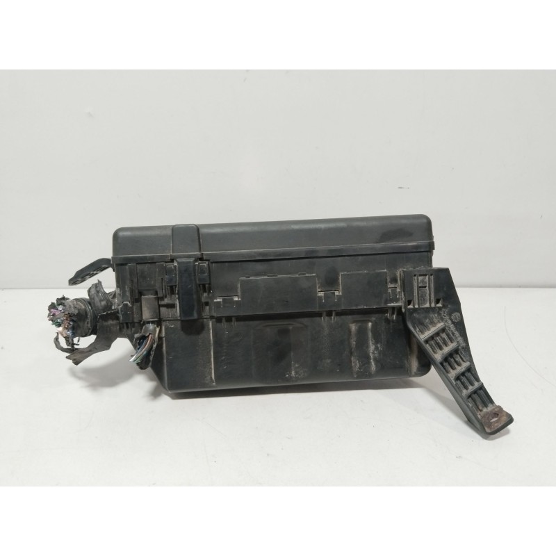 CAJA RELES / FUSIBLES 5525YA1 8274147010  - imagen 3
