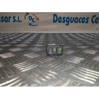 MANDO ELEVALUNAS DELANTERO DERECHO 