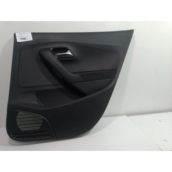 GUARNECIDO PUERTA TRASERA DERECHA 6R6867212 