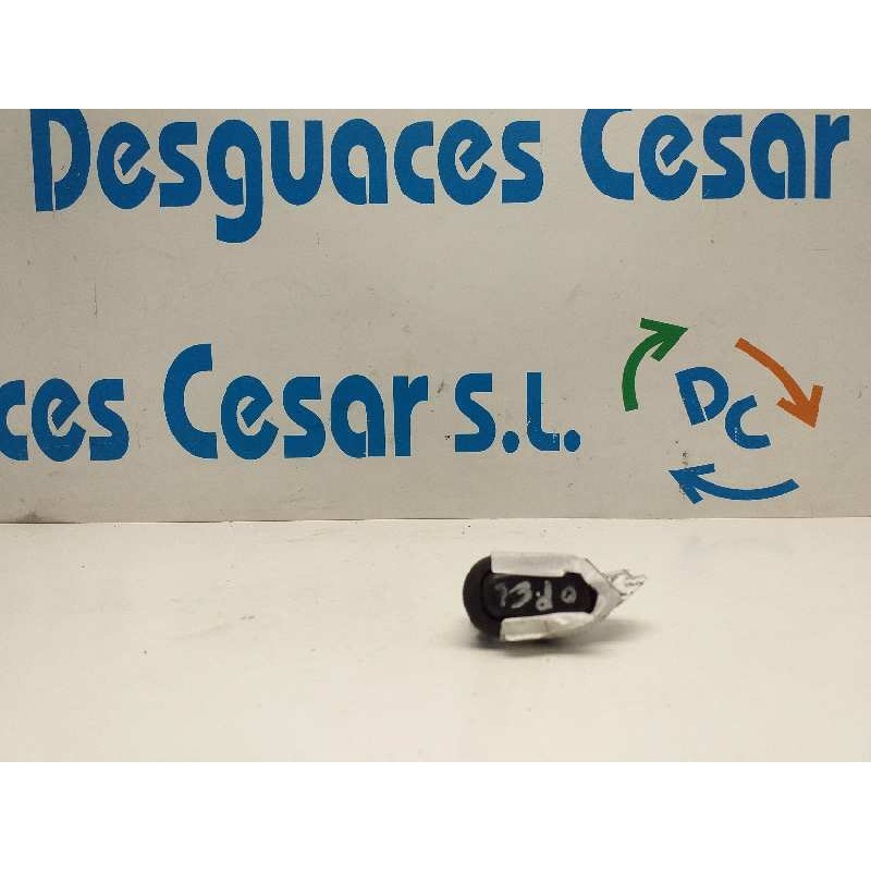 MANDO ELEVALUNAS DELANTERO DERECHO 6240105  - imagen 2