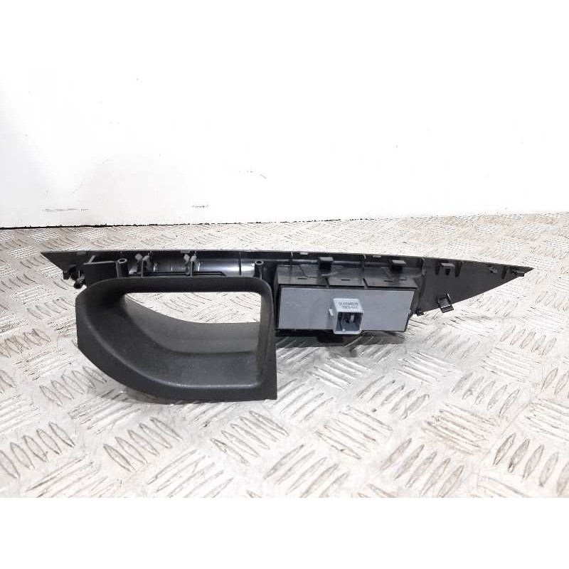 MANDO ELEVALUNAS DELANTERO IZQUIERDO 1K4959857CREH  - imagen 2