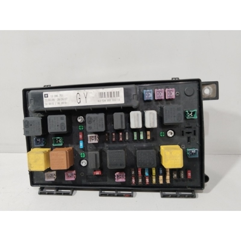 CAJA RELES / FUSIBLES 13206751  - imagen 1