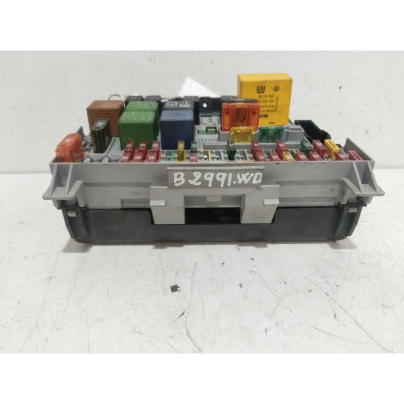 CAJA RELES / FUSIBLES 90504534  - imagen 2