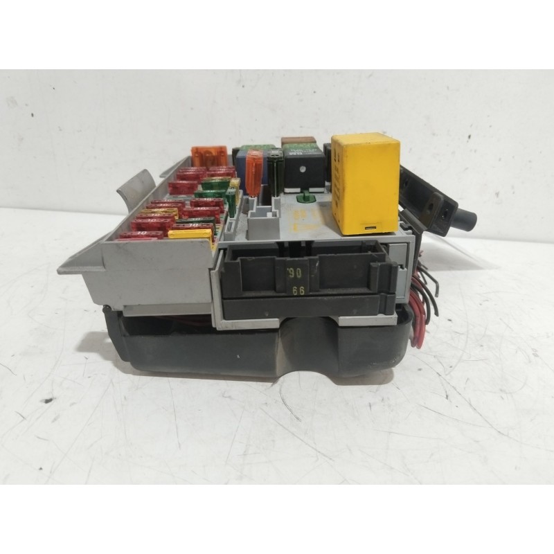CAJA RELES / FUSIBLES 90504534  - imagen 3