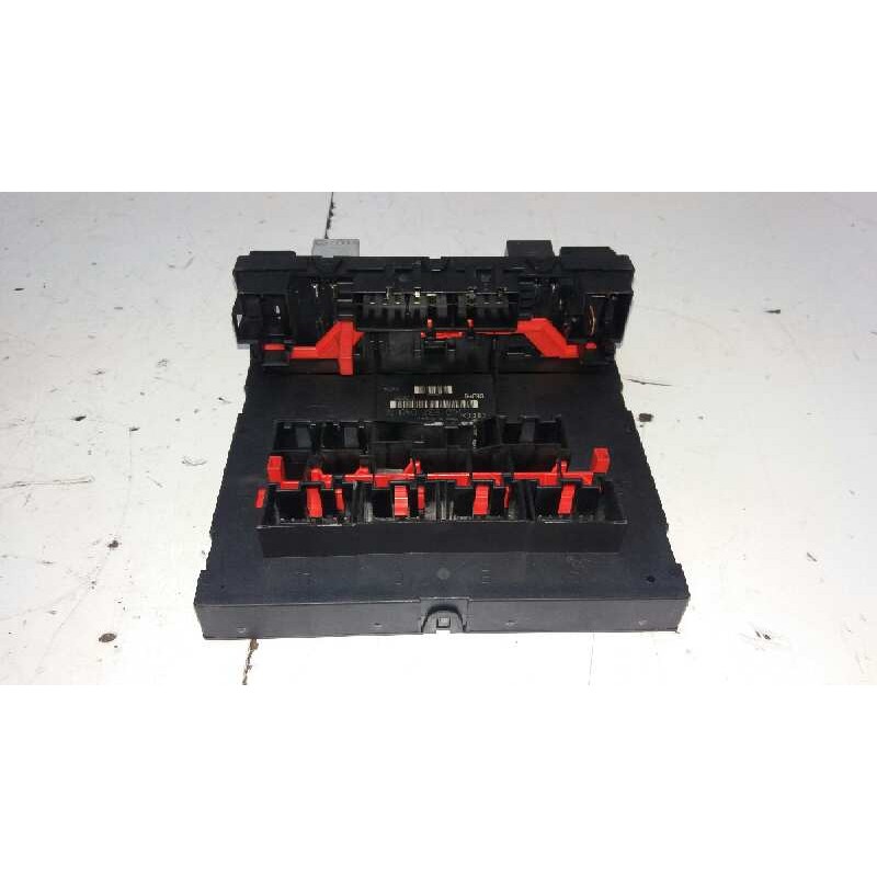 CAJA RELES / FUSIBLES 1K0937R4K  - imagen 2