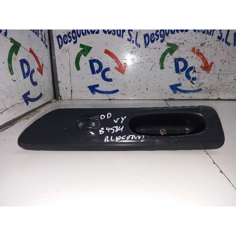 MANDO ELEVALUNAS DELANTERO DERECHO 7700417485  - imagen 1
