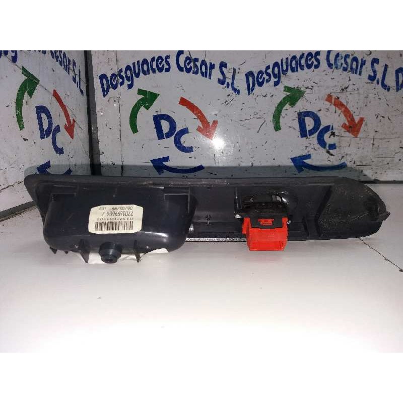 MANDO ELEVALUNAS DELANTERO DERECHO 7700417485  - imagen 2