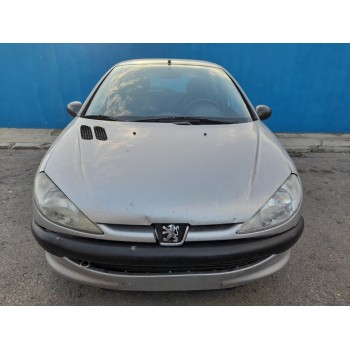 PEUGEOT 206 BERLINA