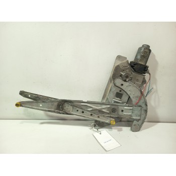 ELEVALUNAS DELANTERO DERECHO 8070000QAM 
