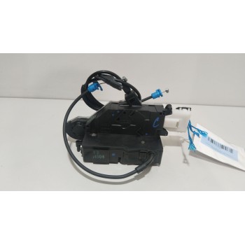 CERRADURA PUERTA TRASERA DERECHA 690500D060 