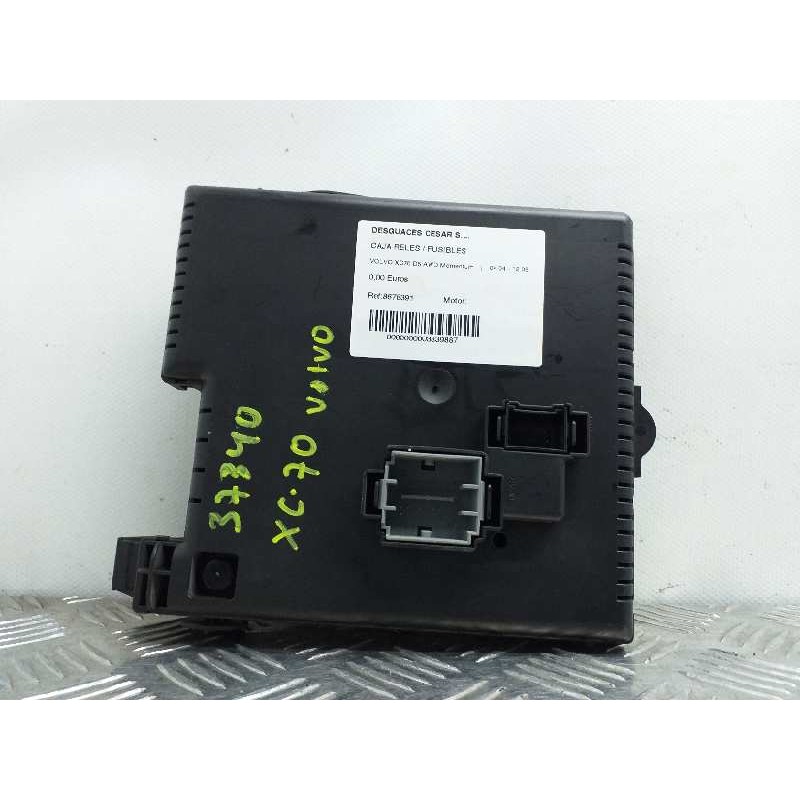 CAJA RELES / FUSIBLES 8676391 12217799  - imagen 1