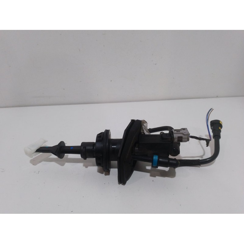 BOMBA EMBRAGUE KD4341400B  - imagen 2