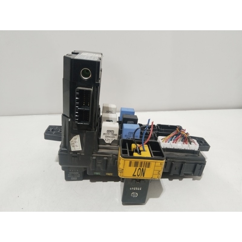 CAJA RELES / FUSIBLES 9540026500  - imagen 2
