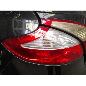 PILOTO TRASERO IZQUIERDO 265550548R 