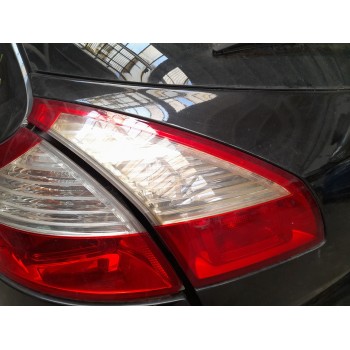 PILOTO TRASERO IZQUIERDO INTERIOR 265550009R 