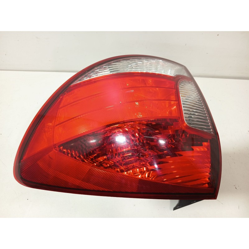 PILOTO TRASERO DERECHO 92402FD070  - imagen 4