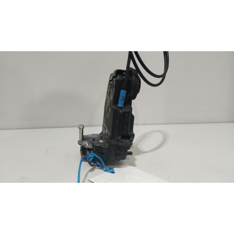 CERRADURA PUERTA TRASERA DERECHA A046693  - imagen 2