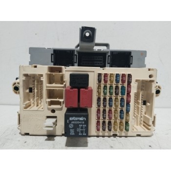 CAJA RELES / FUSIBLES 501208570100 