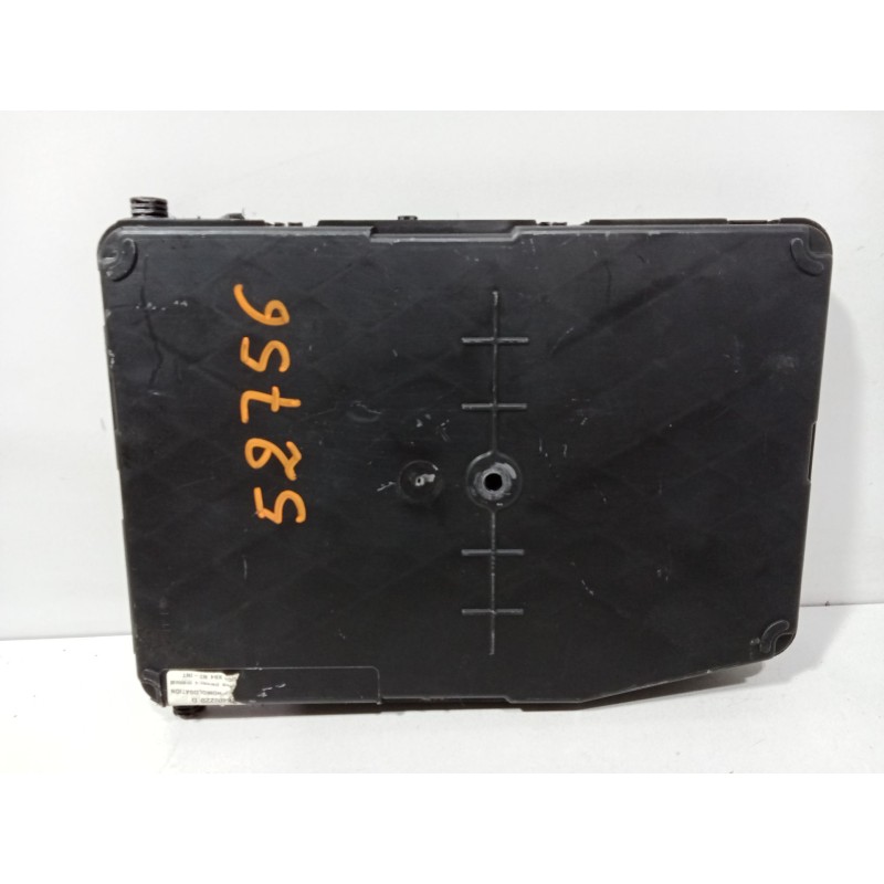 CAJA RELES / FUSIBLES 8200309690  - imagen 2