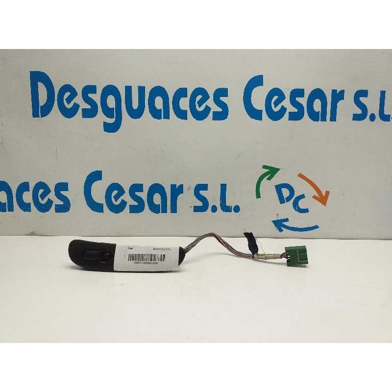 MANDO ELEVALUNAS DELANTERO IZQUIERDO 4953211  - imagen 1