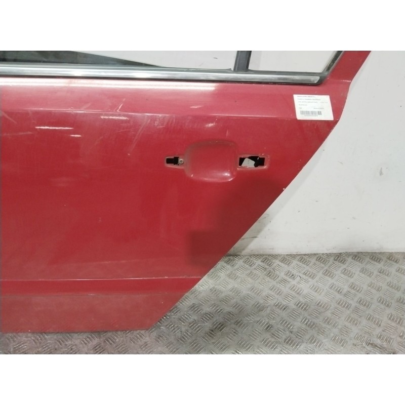 PUERTA TRASERA IZQUIERDA ROJO  - imagen 3
