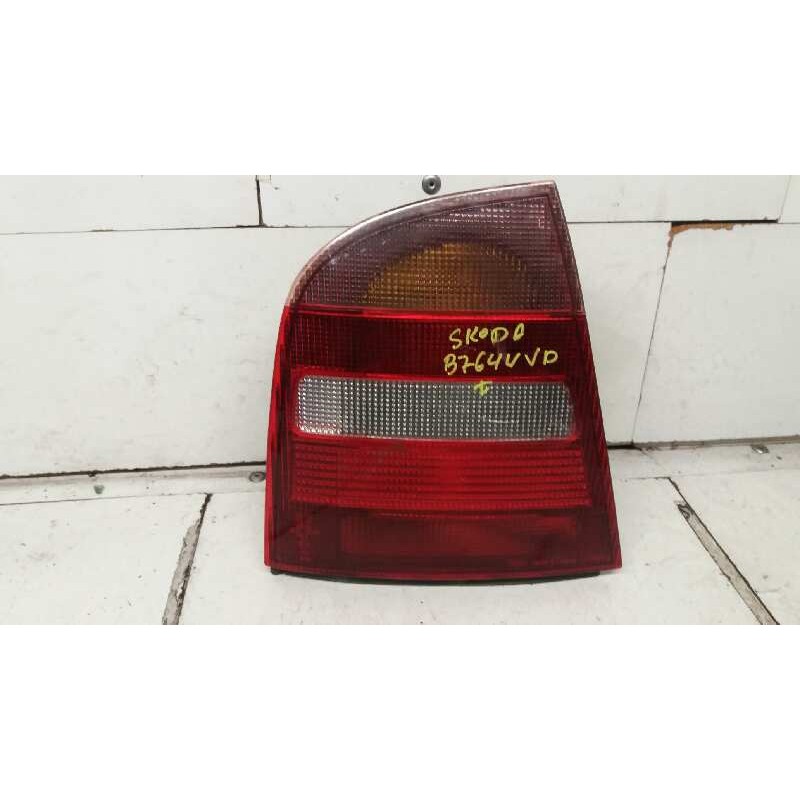 PILOTO TRASERO IZQUIERDO 6Y6945111B 