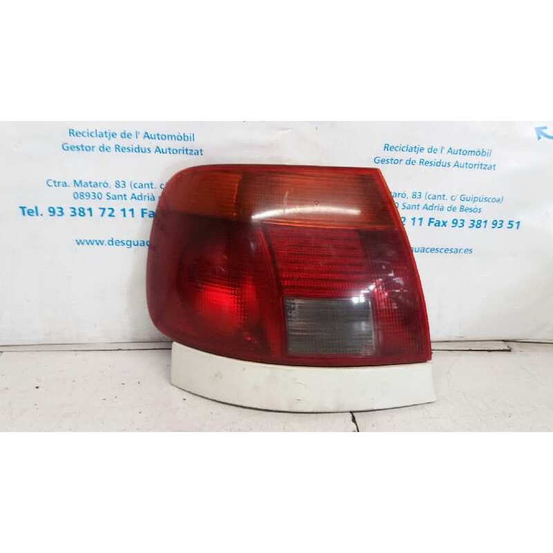 PILOTO TRASERO IZQUIERDO 4D0949127B 