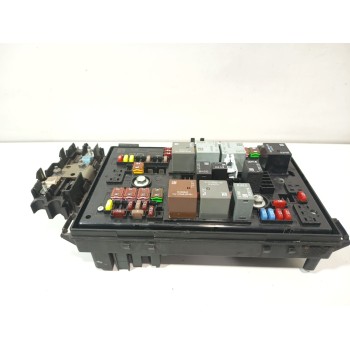 CAJA RELES / FUSIBLES 13302310 
