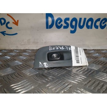 MANDO ELEVALUNAS DELANTERO DERECHO 7700838099 