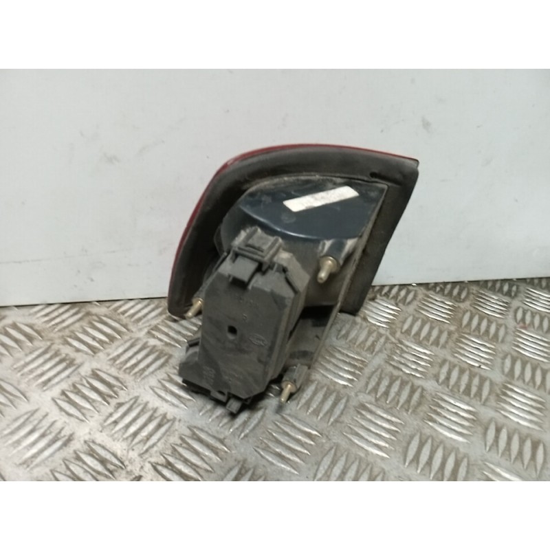 PILOTO TRASERO DERECHO 1L0945112F  - imagen 2
