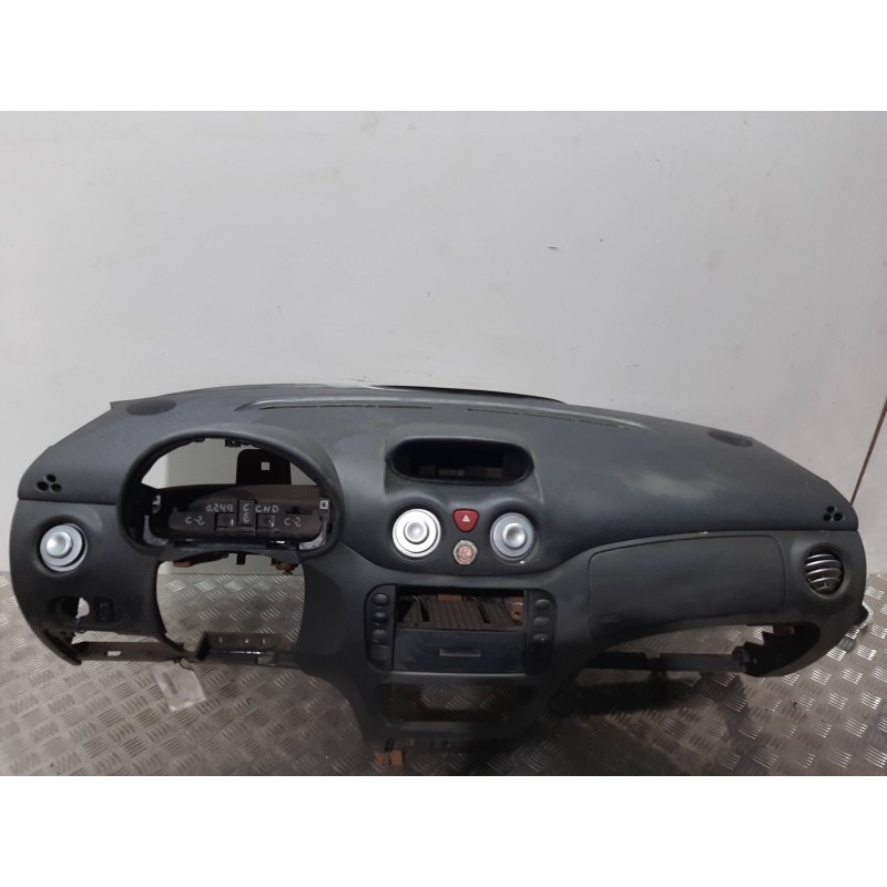 SALPICADERO 8211EY  - imagen 1